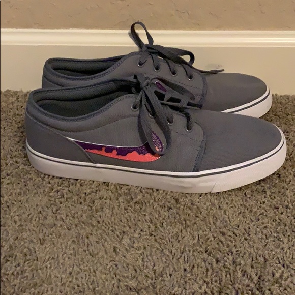 Nike Skateboarding/ lifestyle shoe - Picture 1 of 5